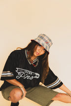 jersey,adult,cropped